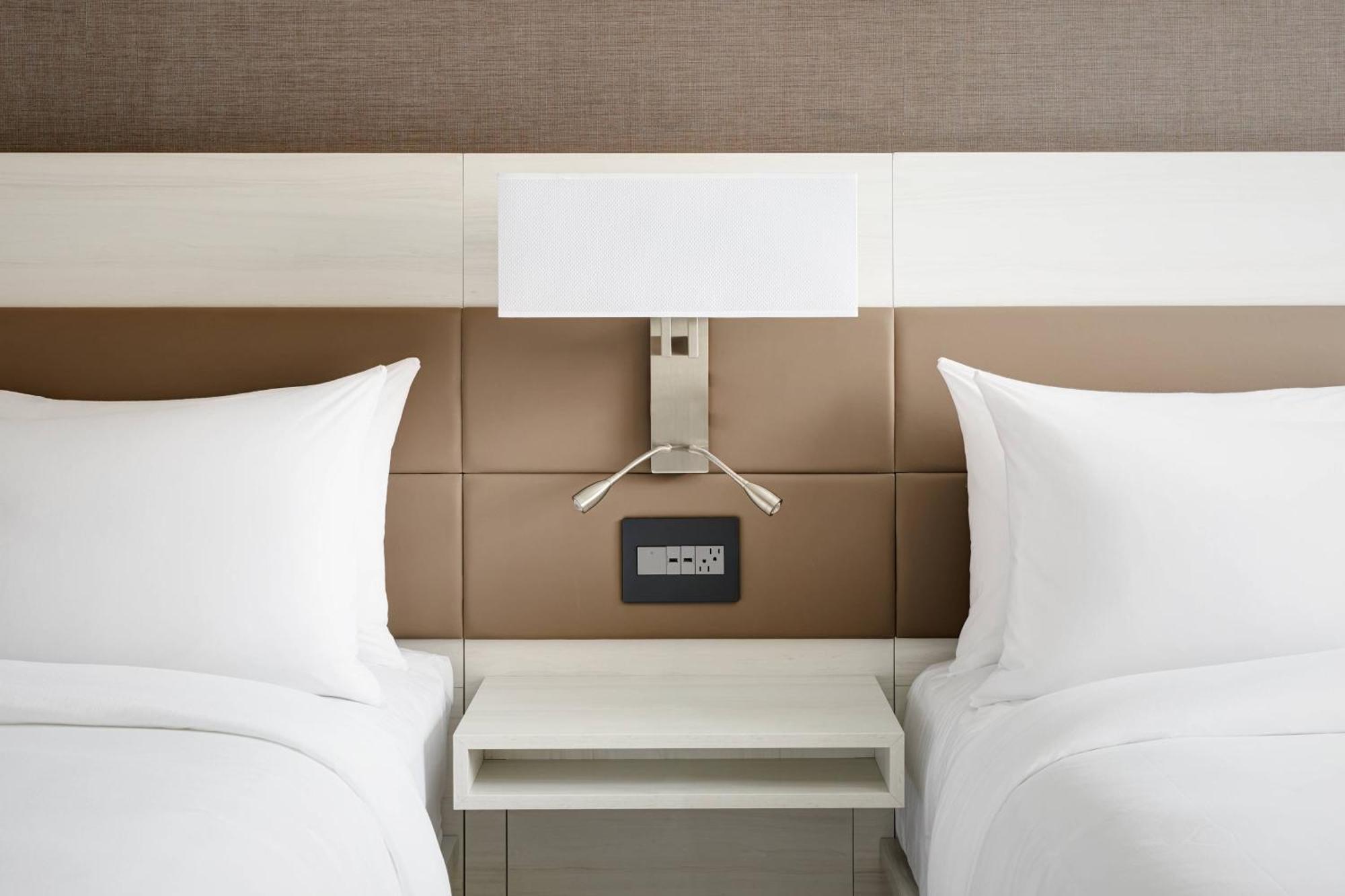 Ac Hotel By Marriott Dallas By The Galleria Экстерьер фото
